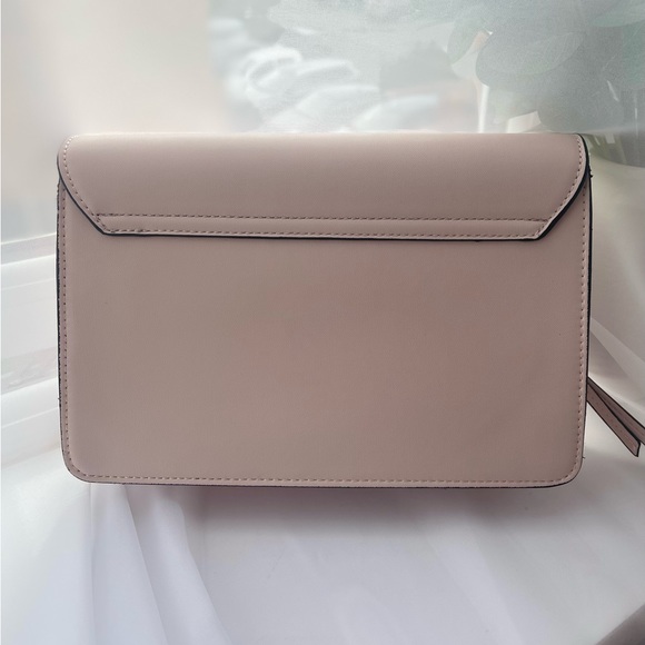 Forever 21 Pastel Pink Faux Leather Shoulder Envelope Clutch Handbag - Picture 4 of 8